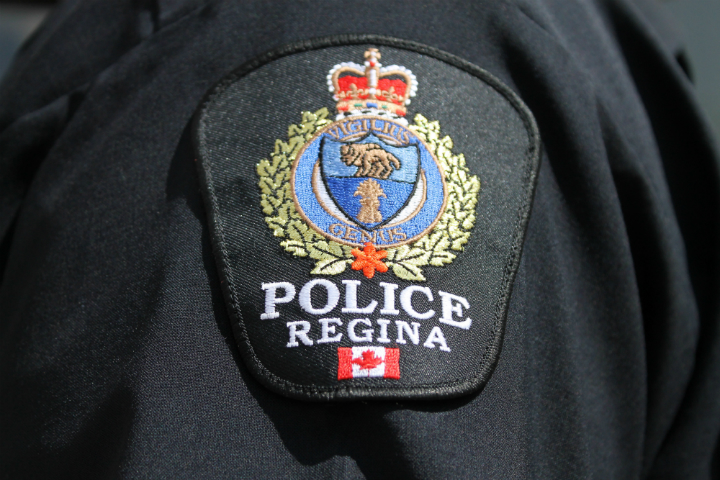 Dead body found in Regina house fire, police investigating