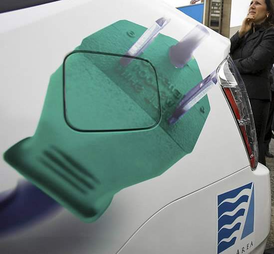 ‘An electric vehicle revolution’ - image