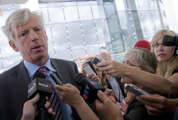 City councillors meet behind closed doors - image