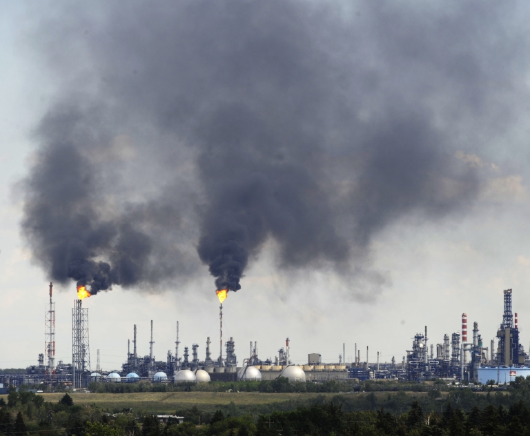 Refinery flare-up fuels residents’ concerns - image