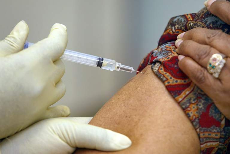 Seasonal flu vaccination program begins - image