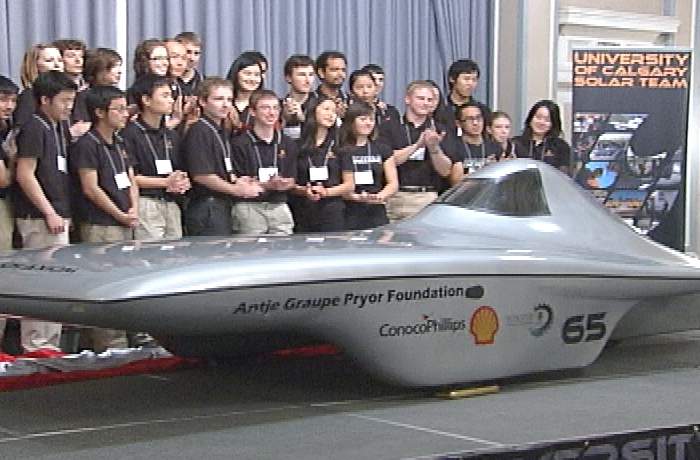 University of Calgary unveils prototype of it’s third generation solar car - image