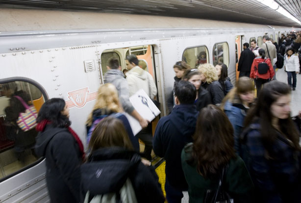 TTC keeps crowd control measures at Yonge-Bloor station - image