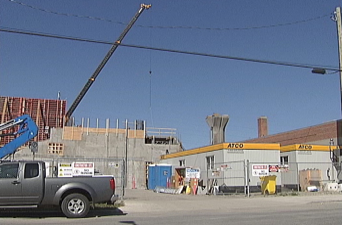 Work on portion of west LRT stalled while inspection conducted on fallen column - image