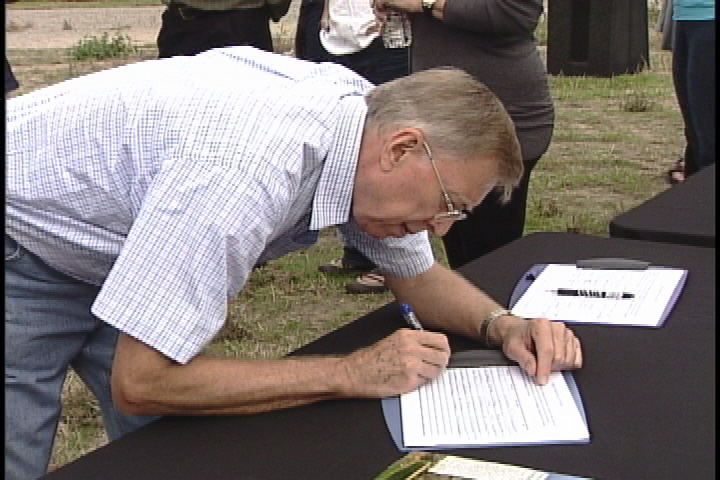 Petition lauched against Fortis over utility poles - image