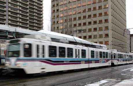 Calgary Transit hopes to introduce credit card payment for transit users by next year - image