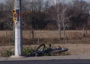 Teen cyclist struck in Mississauga - image