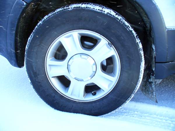Regina drivers reminded of parking bylaw - image