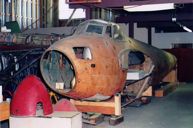 Calgary could put $800,000 into restoration of vintage planes - image