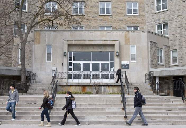 Queen’s University student dies after fall through skylight - image