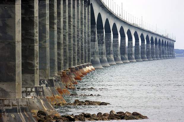 Confederation Bridge tolls to rise in 2011 - image