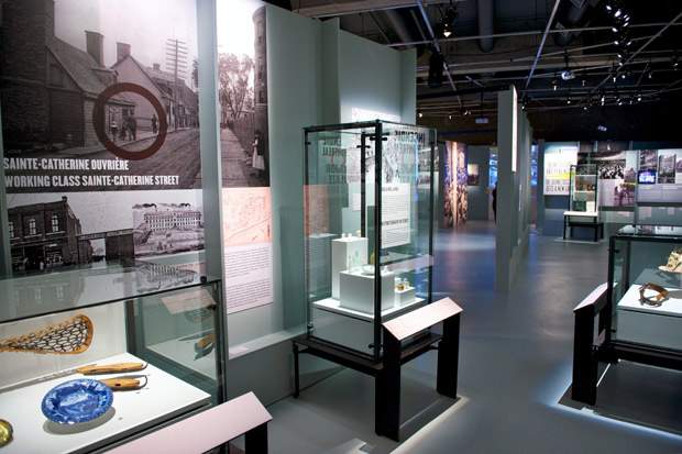 The museum is visited by over 400,000 people a year.