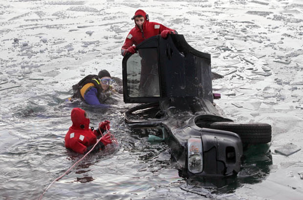 Funeral set for Spray Lakes crash victims - image