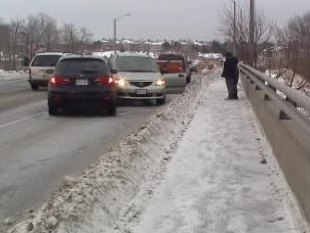 Police urge motorists to slow down on icy roads | Globalnews.ca