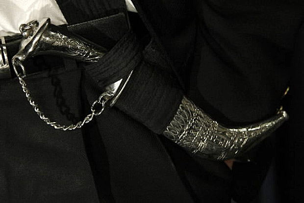 Quebec legislators ban Sikhs’ kirpans from assembly - image