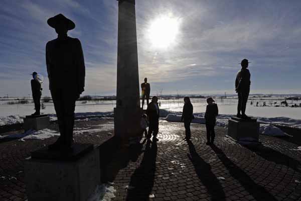 Mayerthorpe to remember fallen four with quiet ceremony - image