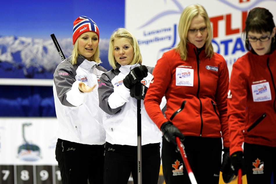 Amber Holland gets back in the win column at world championships - image