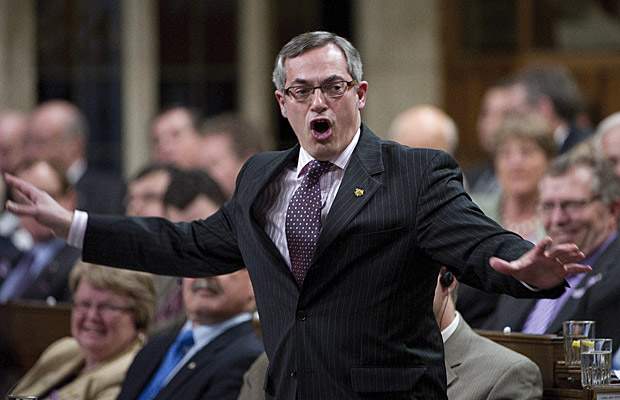Tony Clement urges senators to block humanitarian aid bill - image