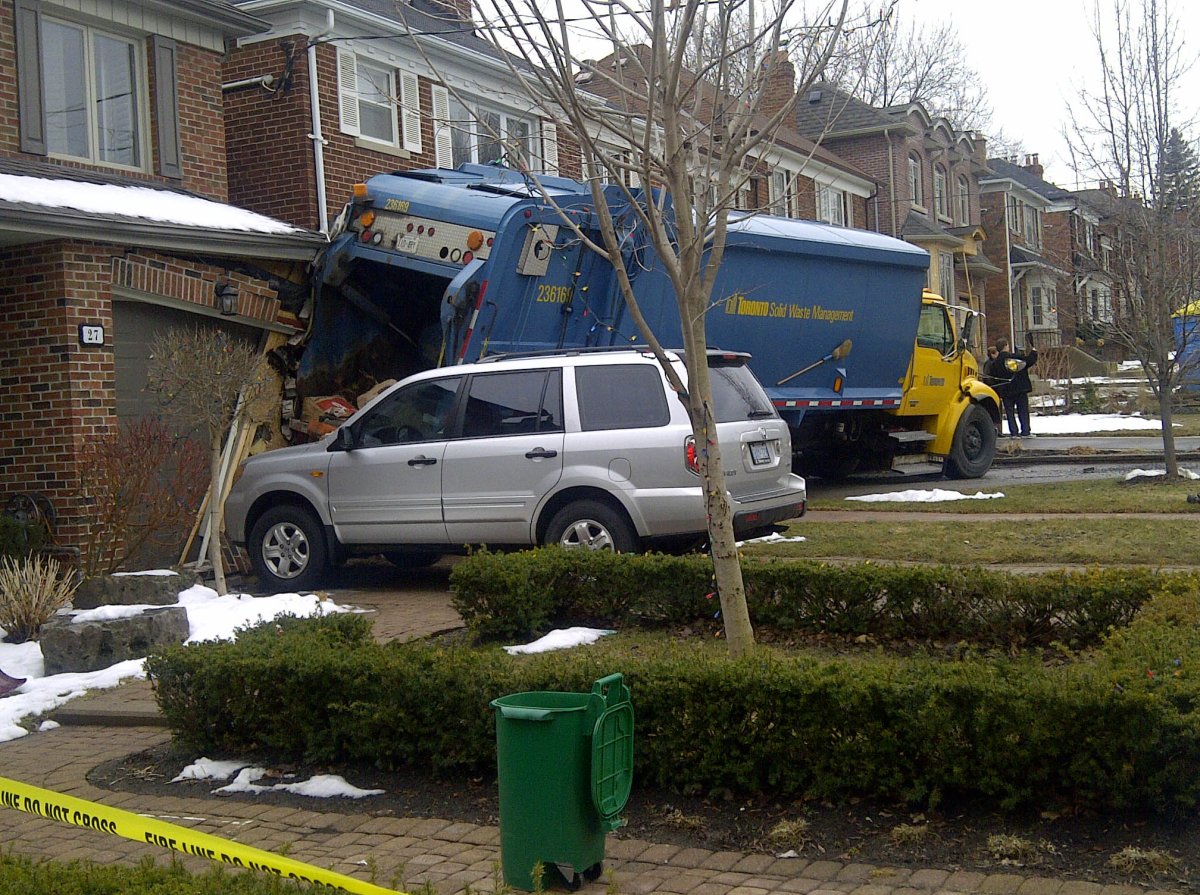 Garbage truck smashes into midtown Toronto home - image