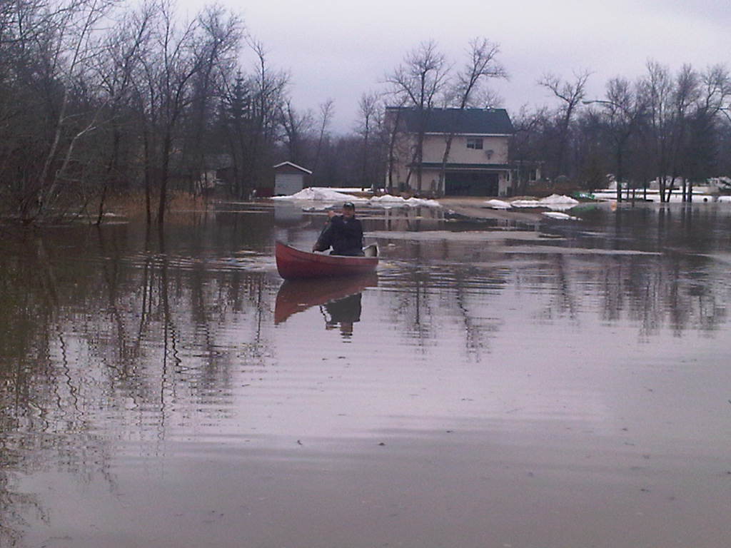 Floodwaters recede, evacuation notice lifted - image