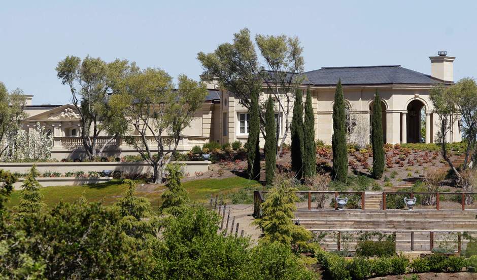 Russian billionaire buys California mansion for $100 million - image