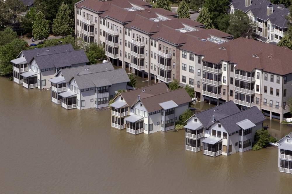 Evacuees of Mississippi River flooding move into Katrina enclave - image