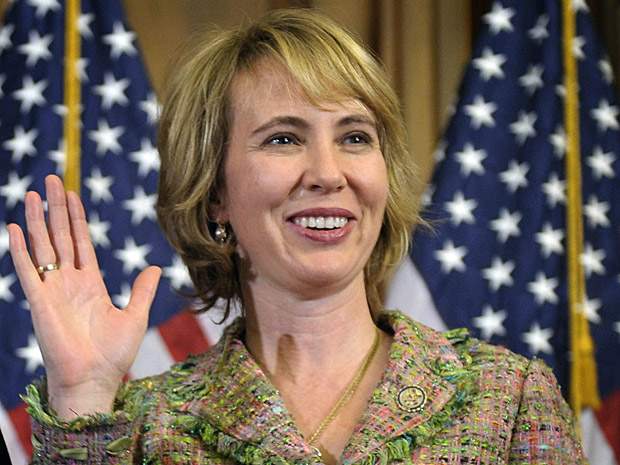 Wounded congresswoman Giffords watches husband launch into space - image