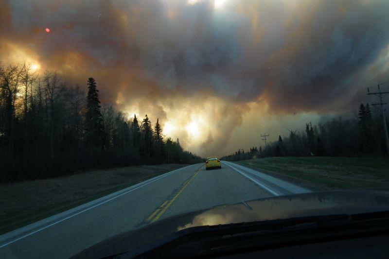 Slave Lake Fires: List of Roads and highways closed due to Alberta wildfires - image