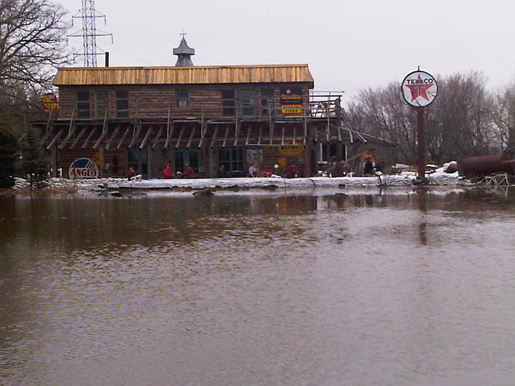 Brandon braces for more flood water - image