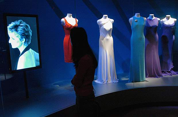 Dresses worn by late Princess Diana on exhibit before Toronto auction - image