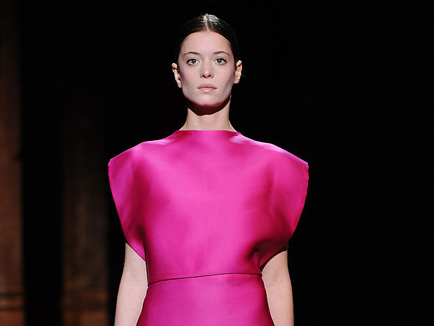 Bold colours, patterns, prints among hot summer style looks - image