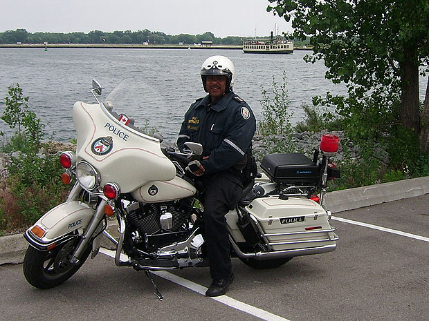 Ten tips for a safe motorcycle ride - image
