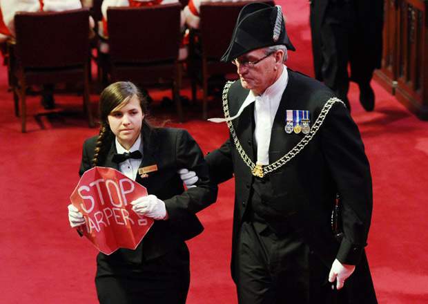 Protest disrupts throne speech - image