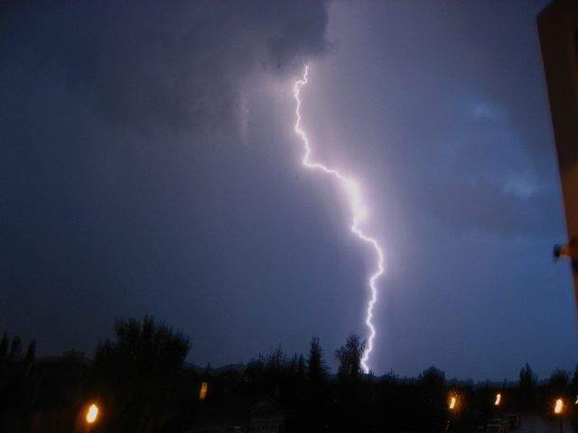 Lightning strikes kill 15 people in 1 week in Uganda - image