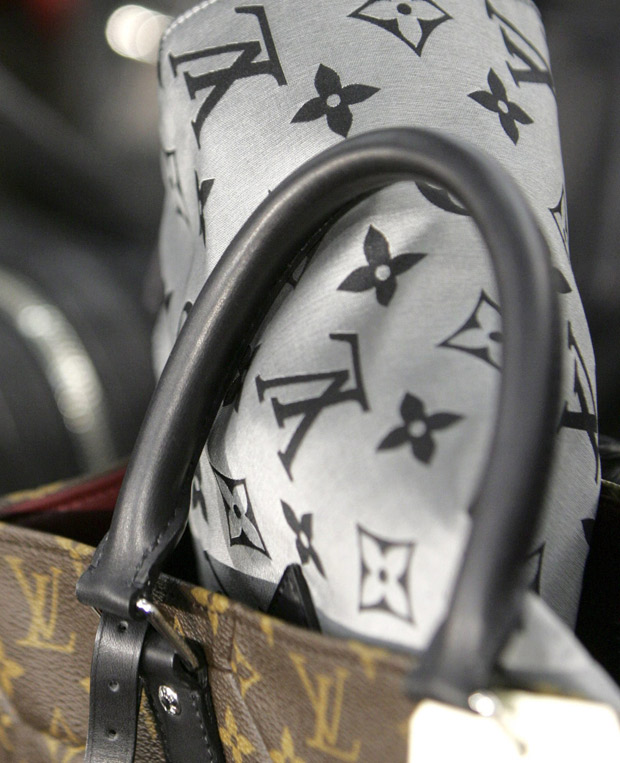 Three companies fined $2.5M for knock-off designer bags - image