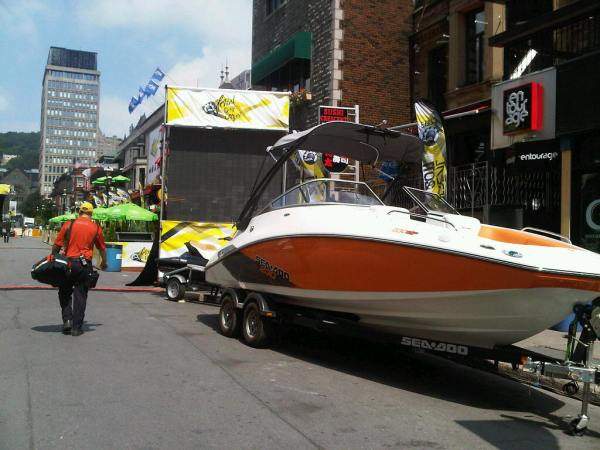 Playful party on Crescent with Bombardier toys - image