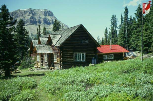 Kate, William escape spotlight at remote Banff lodge - image