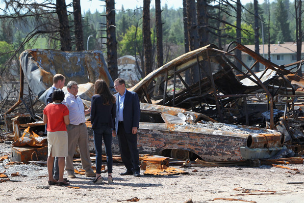 Will and Kate tour fire ravaged Slave Lake - image