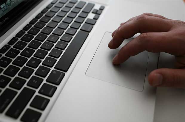 TV watching has slowly declined since 1998 while computer use grows: StatsCan - image