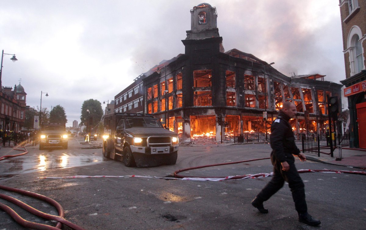 The role of digital and social media in the London riots - image