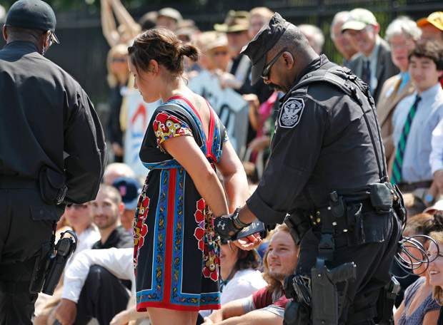 Dozens arrested in Keystone pipeline protests - image