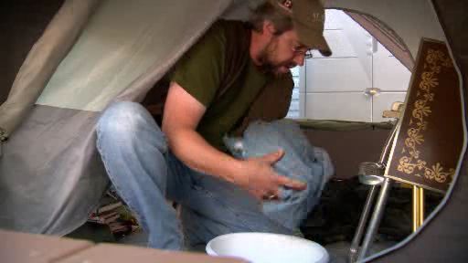 Canmore man choosing to be homeless - image