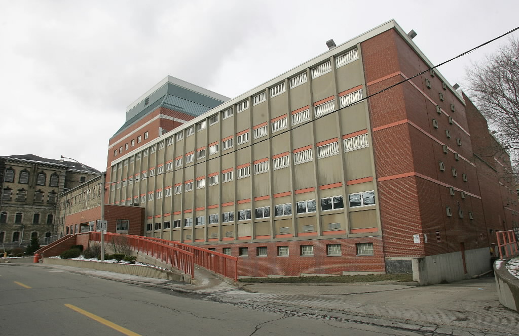 Ombudsman probing allegations of excessive force by prison guards - image