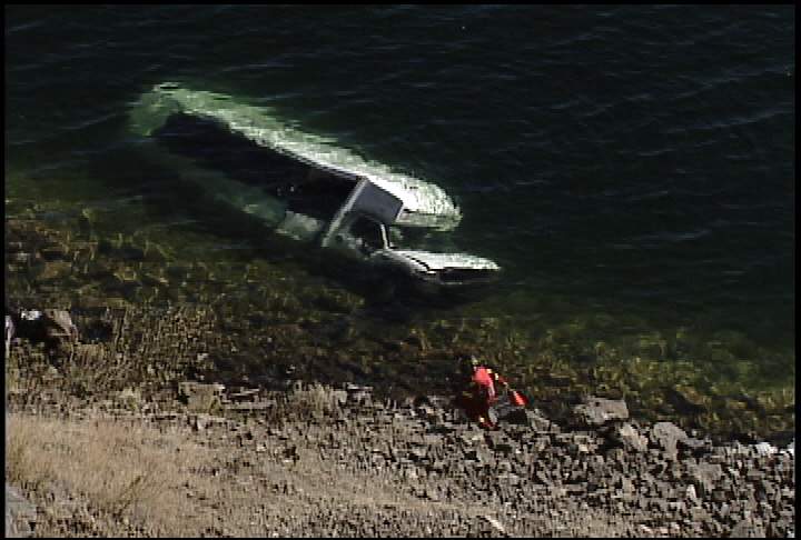 Stolen limo discovered in Okanagan Lake - image