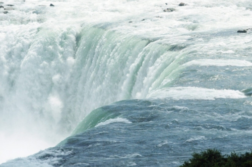 Niagara Falls to be lit orange in honour of Jack Layton - image