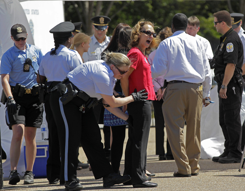Alberta actress among protesters arrested at White House rally against pipeline - image