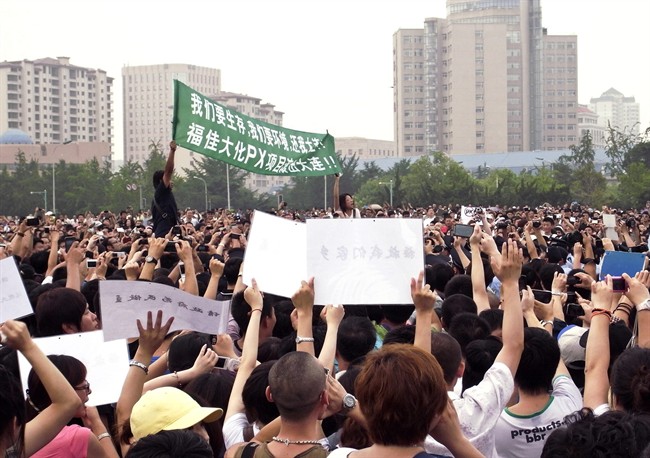 Officials pledge to shut Chinese petrochemical plant after protesters ...