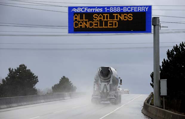 B.C. municipal politicians want ferry rates cut, services maintained - image