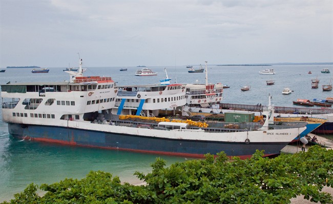 Ship carrying at least 600 sinks off Tanzanian coast; nearly 200