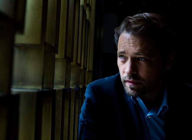 Jason Priestley poses for a photograph in Toronto on Thursday, August. 26, 2010. Priestley says the deep, dark origins of his lecherous alter ego Richard Fitzpatrick will be revealed as "Call Me Fitz" returns for a second season this weekend. THE CANADIAN PRESS/Nathan Denette.